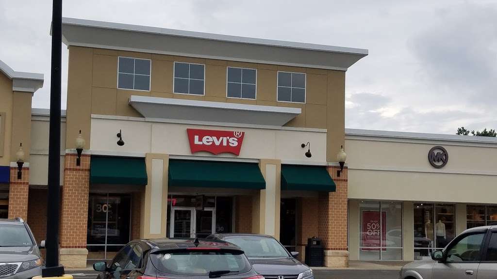 Levis Outlet Store at Queenstown Premium Outlets | 441 Outlet Center Dr Suite 207, Queenstown, MD 21658 | Phone: (410) 827-0360