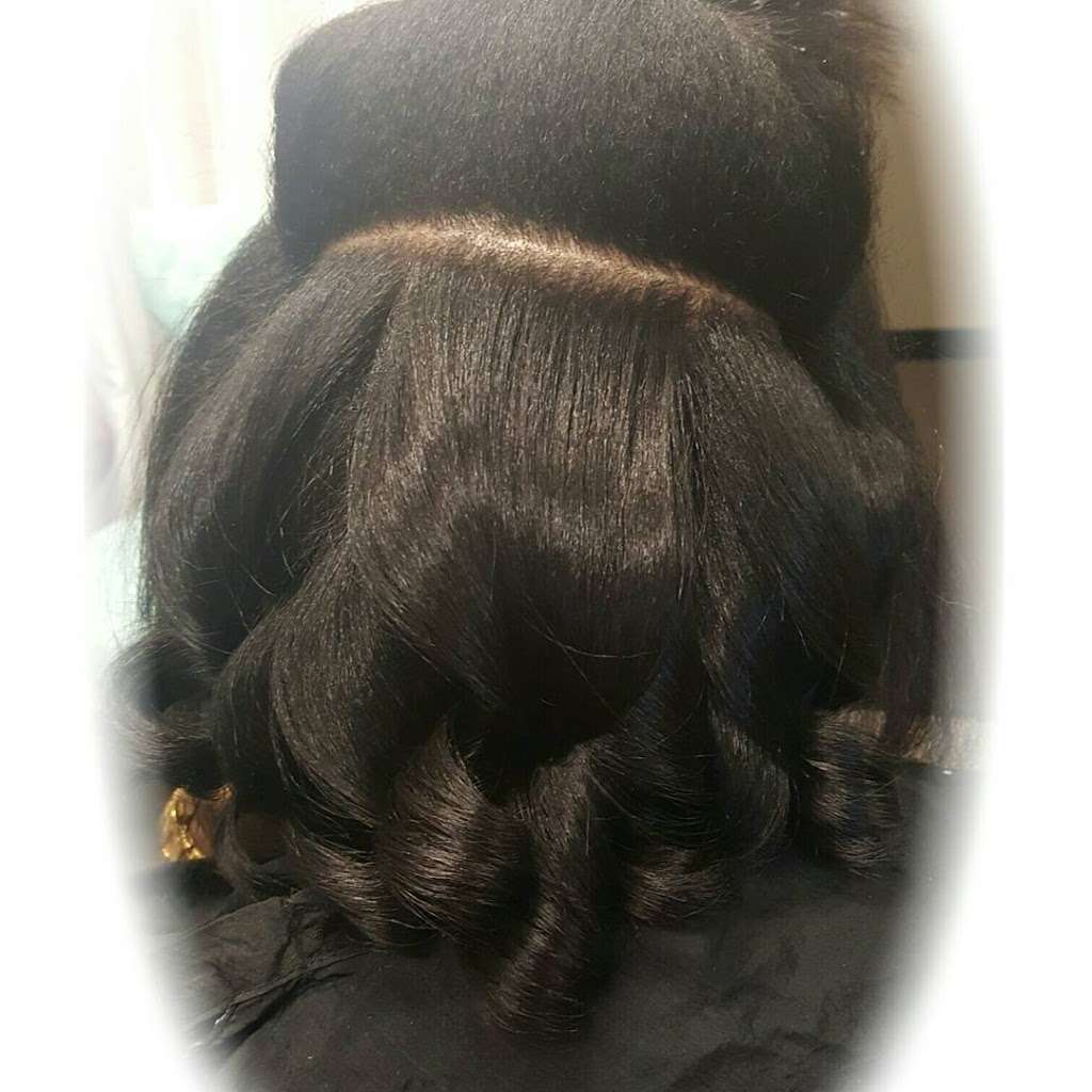 Vanity Hair Studio | C, 14136 Rivergate Pkwy suite 100 studio 109, Charlotte, NC 28273, USA | Phone: (980) 318-9522