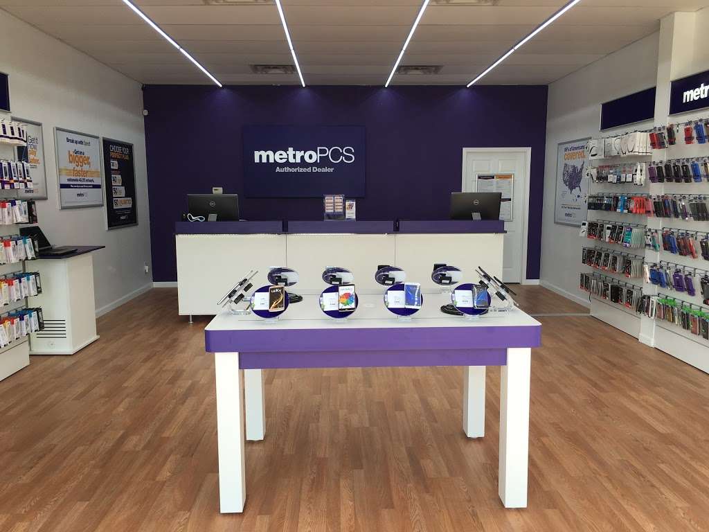 Metro by T-Mobile | 904 FM3009, Schertz, TX 78154, USA | Phone: (210) 267-9163