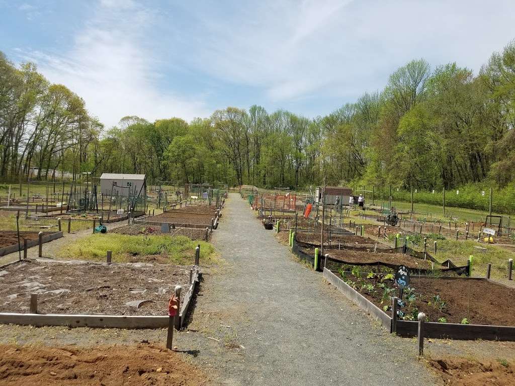 Monroe Township Community Garden | 124 Applegarth Rd, Monroe Township, NJ 08831, USA