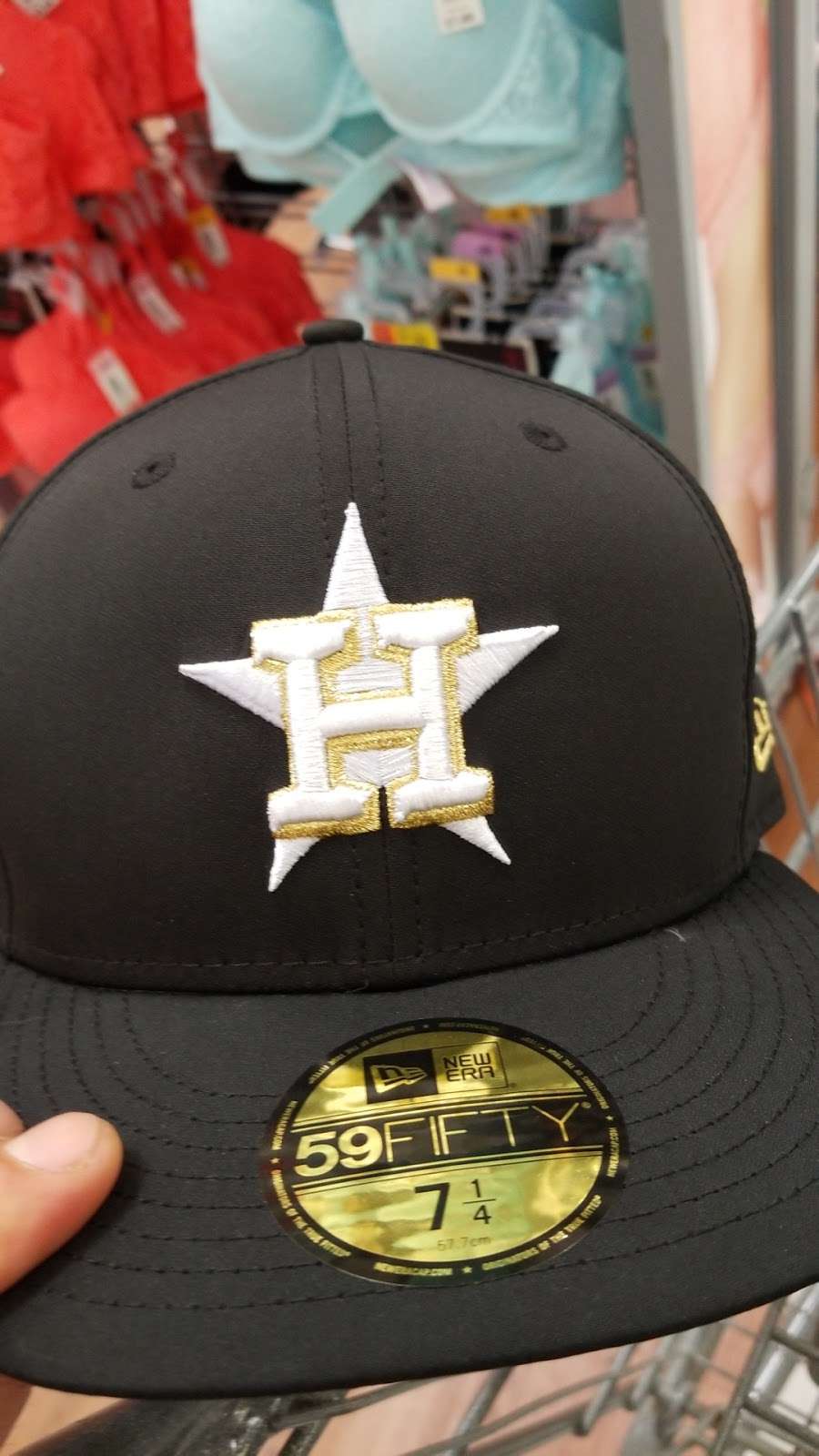 Lids | 11200 Broadway St Suite 170, Pearland, TX 77584, USA | Phone: (713) 340-1360