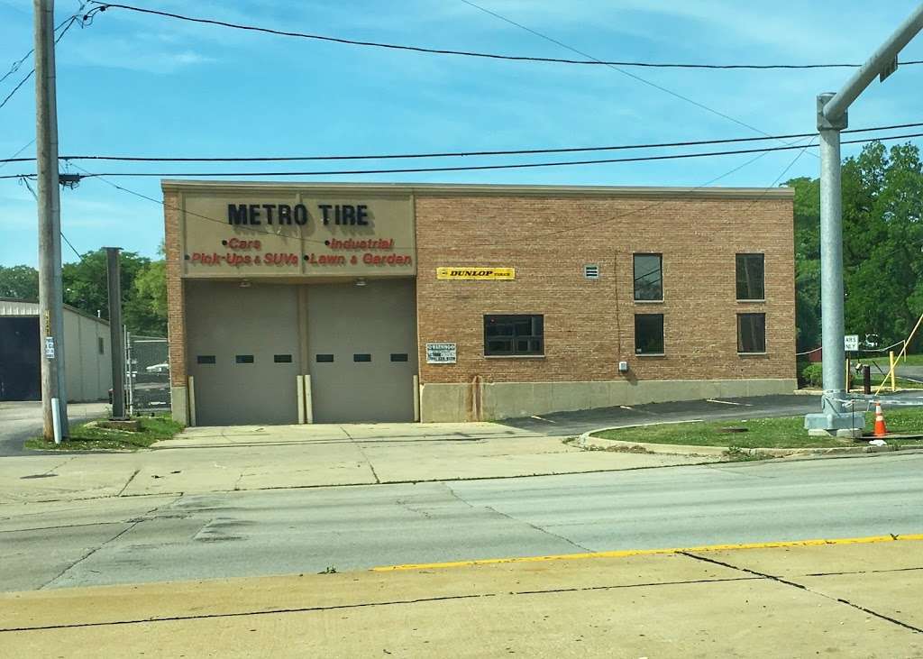 Metro North Industrial Tire Inc | 21W438 North Ave, Lombard, IL 60148, USA | Phone: (630) 932-0100