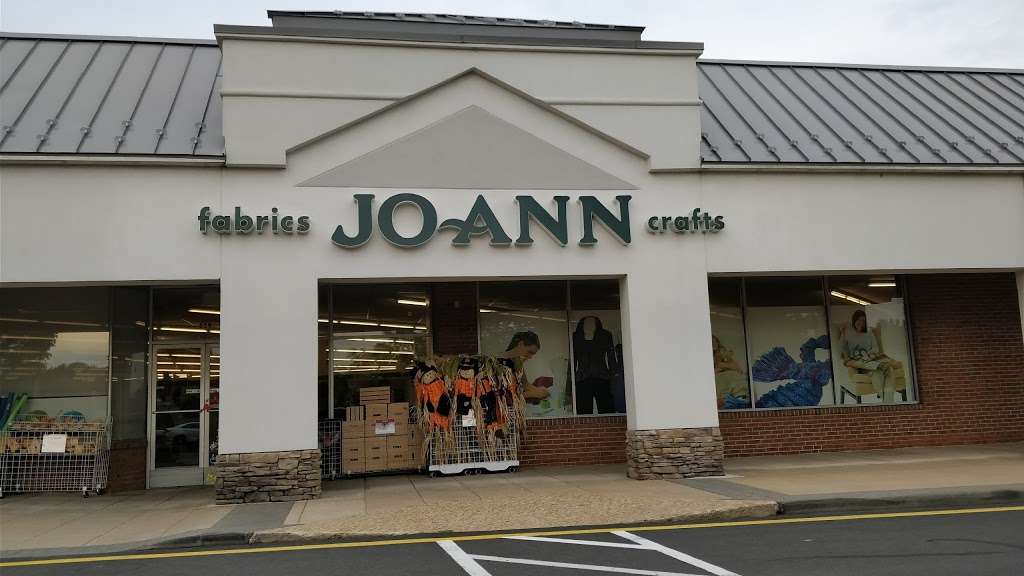 JOANN Fabrics and Crafts | 251 W Lee Hwy Ste 659, Warrenton, VA 20186, USA | Phone: (540) 341-4975