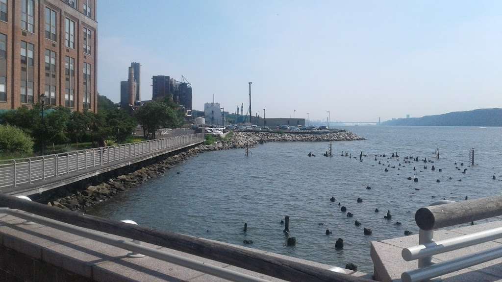 Blue Star Memorial On The Hudson | Yonkers, NY 10705, USA