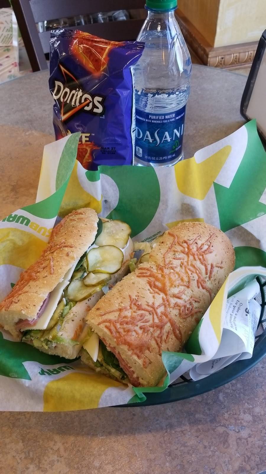 Subway | 6629 Engle Rd Unit #101, Middleburg Heights, OH 44130, USA | Phone: (216) 800-6953