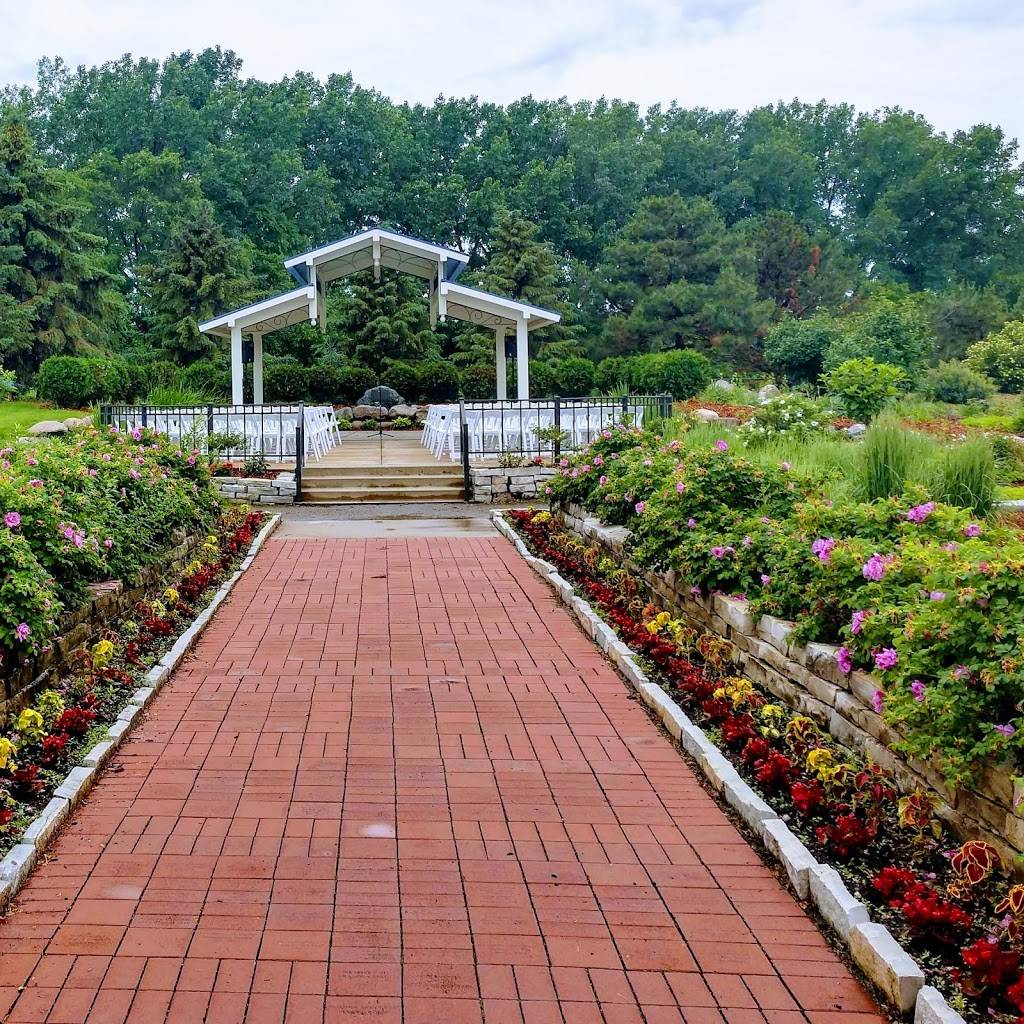 Muriel Sahlin Arboretum at Roseville Central Park | 2525 Dale St N, Roseville, MN 55113 | Phone: (651) 792-7006