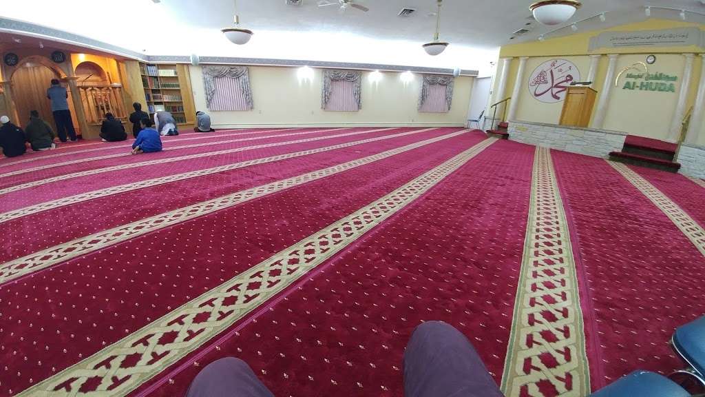 Masjid Al-Huda | 5075 S 43rd St, Greenfield, WI 53220, USA | Phone: (414) 312-8755