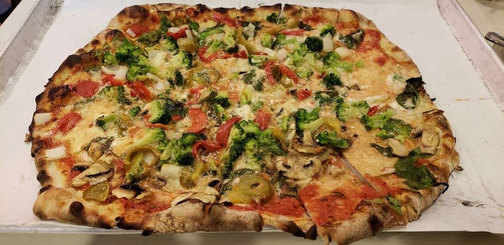 Frank Pepe Pizzeria Napoletana | 1955 Central Park Ave, Yonkers, NY 10710, USA | Phone: (914) 961-8284