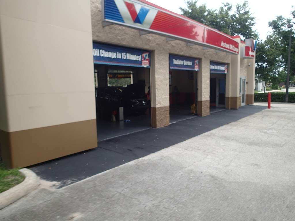 Valvoline Instant Oil Change in 1505 E Mitchell Hammock Rd, Oviedo, FL