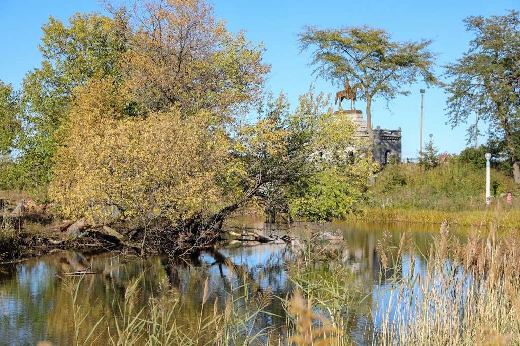 Nature Boardwalk at Lincoln Park Zoo | 2121 N Stockton Dr, Chicago, IL 60614, USA