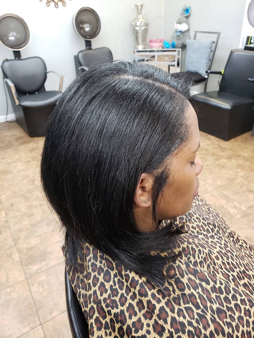 Creative Hands Hair Salon | 2459 Roosevelt Hwy b20, Atlanta, GA 30337, USA | Phone: (770) 833-9639