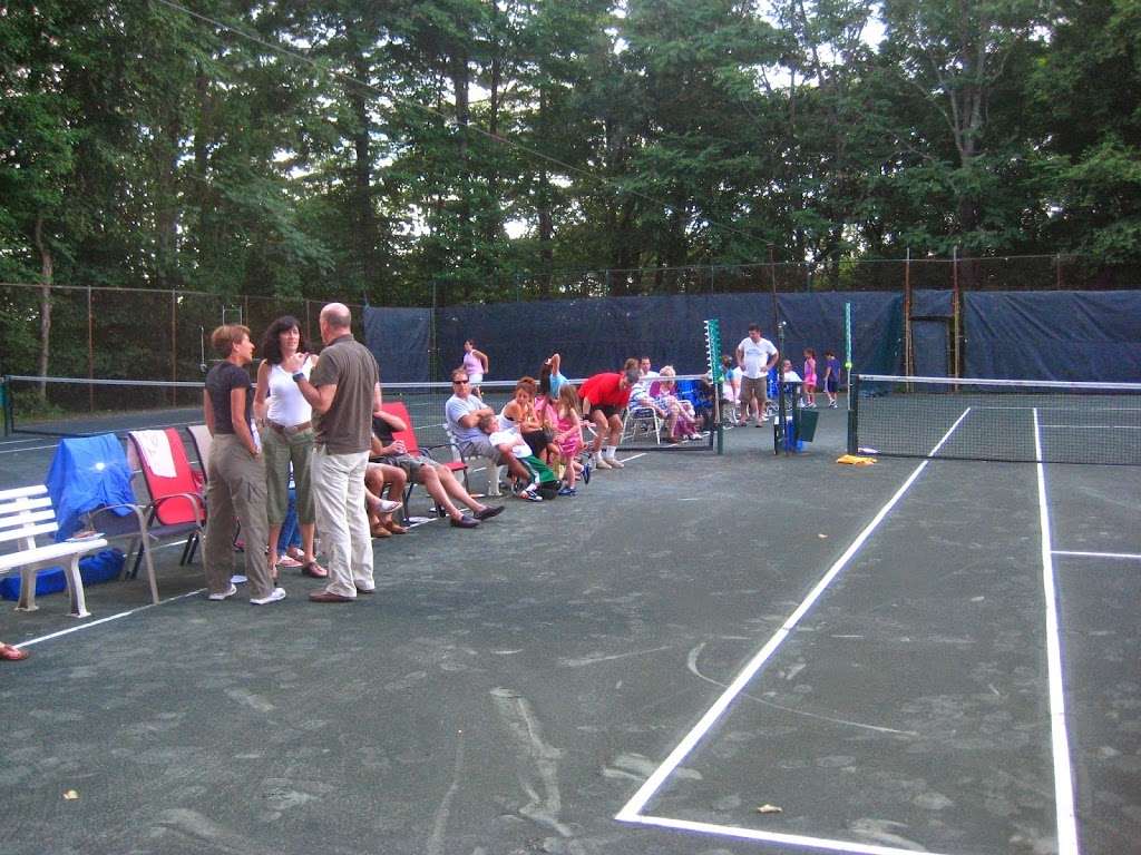 Willowbrook Swim and Tennis Club | 586 Millwood Rd, Mt Kisco, NY 10549, USA | Phone: (914) 666-3916