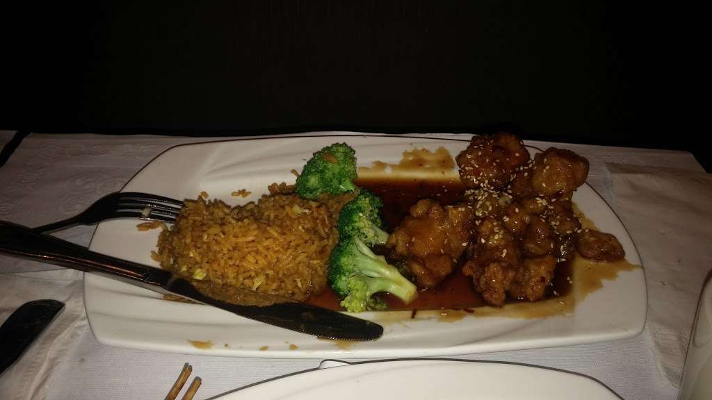 East Brunswick Chinese Restaurant | 324 Rues Ln, East Brunswick, NJ 08816, USA | Phone: (732) 254-9006