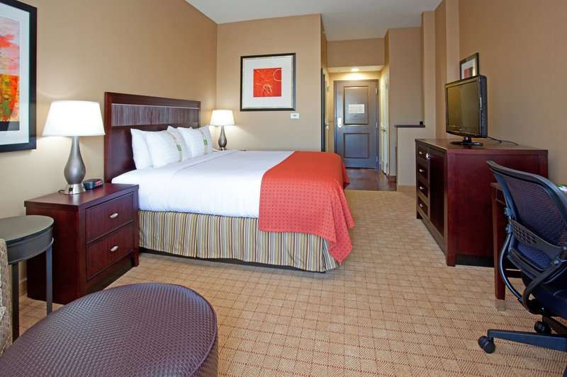 Holiday Inn Denver Airport | 6900 Tower Rd, Denver, CO 80249, USA | Phone: (303) 574-1300