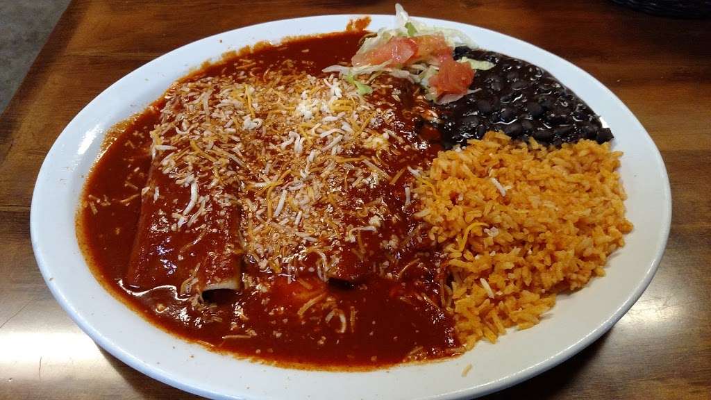 Tres Mexicanos | 1800 E 23rd St, Lawrence, KS 66046, USA | Phone: (785) 830-8422