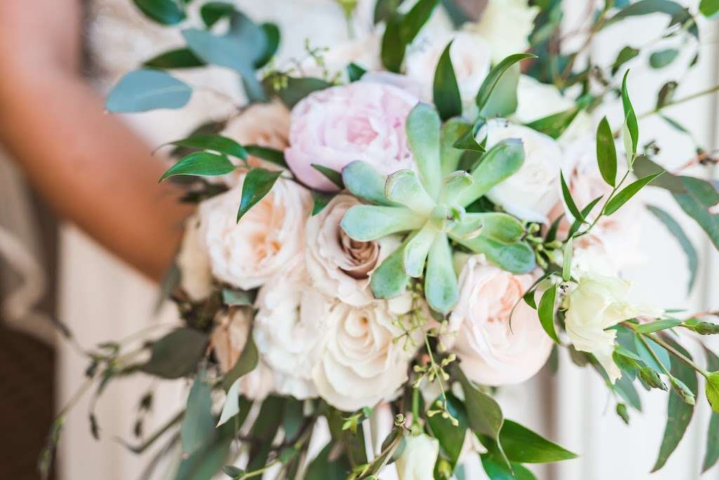 Haute Flowers & Finds | 655 FM270, League City, TX 77573, USA | Phone: (281) 332-1518 Haute Flowers & Finds | 655 FM270, League City, TX 77573, USA | Phone: (281) 332-1518