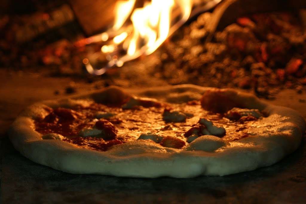 Ravello Woodfire Pizza Specialties | 117 Sharptown-Auburn Rd, Pilesgrove, NJ 08098, USA | Phone: (856) 689-2248