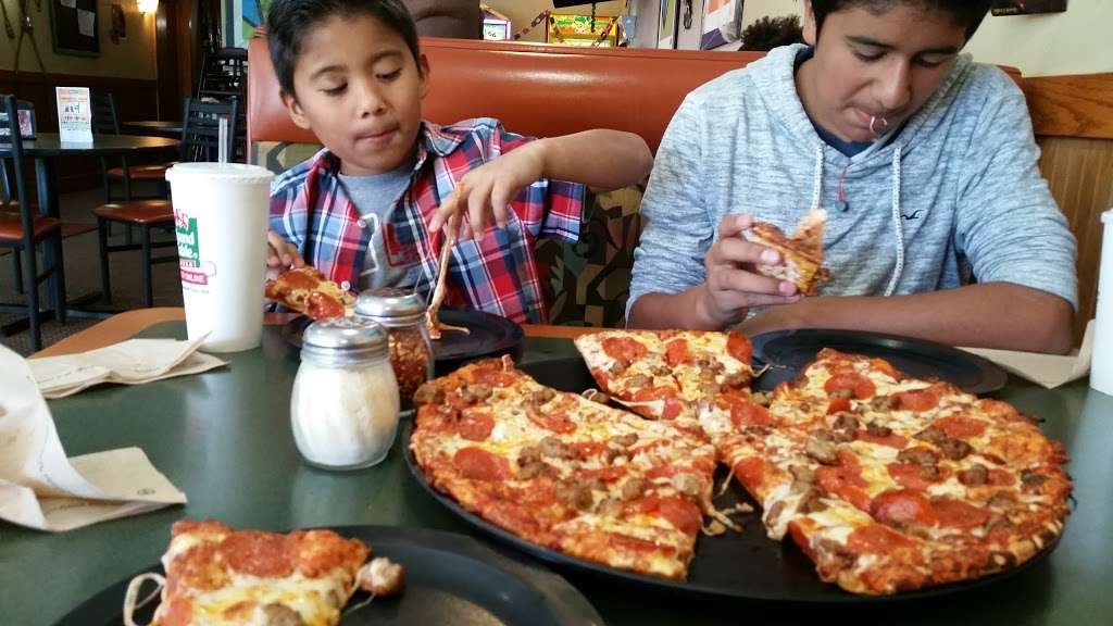 Round Table Pizza | 288 Sunset Ave, Suisun City, CA 94585, USA | Phone: (707) 421-0155