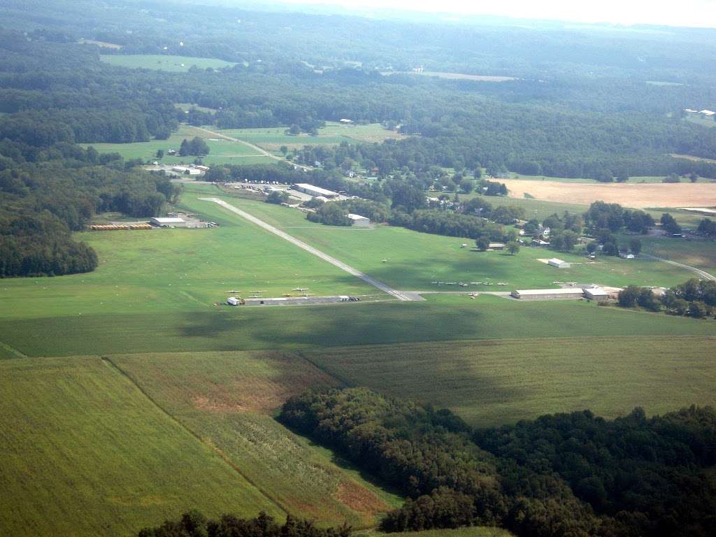 Harford County Airport-0W3 | 3538 Aldino Rd, Churchville, MD 21028, USA | Phone: (410) 836-2828