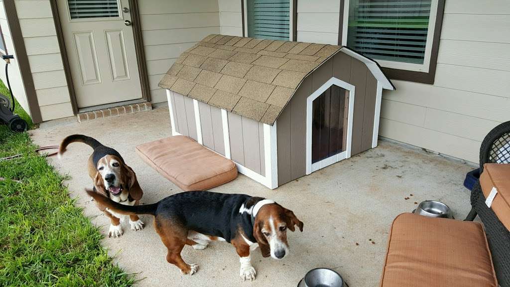 Ricky Lees Air Conditioned Dog Houses | 5023 N 54th Ave, Glendale, AZ 85301, USA | Phone: (623) 986-7430