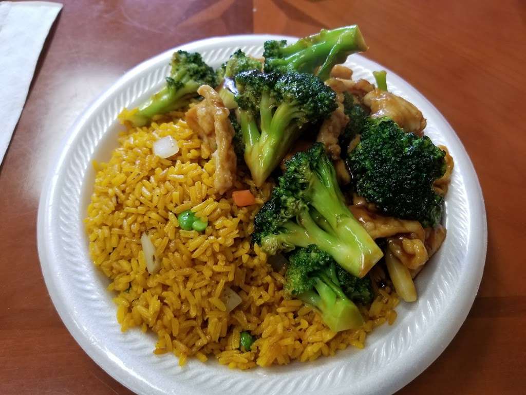 China King Restaurant | 1940 Sandy Hook Rd # C, Goochland, VA 23063, USA | Phone: (804) 556-9700