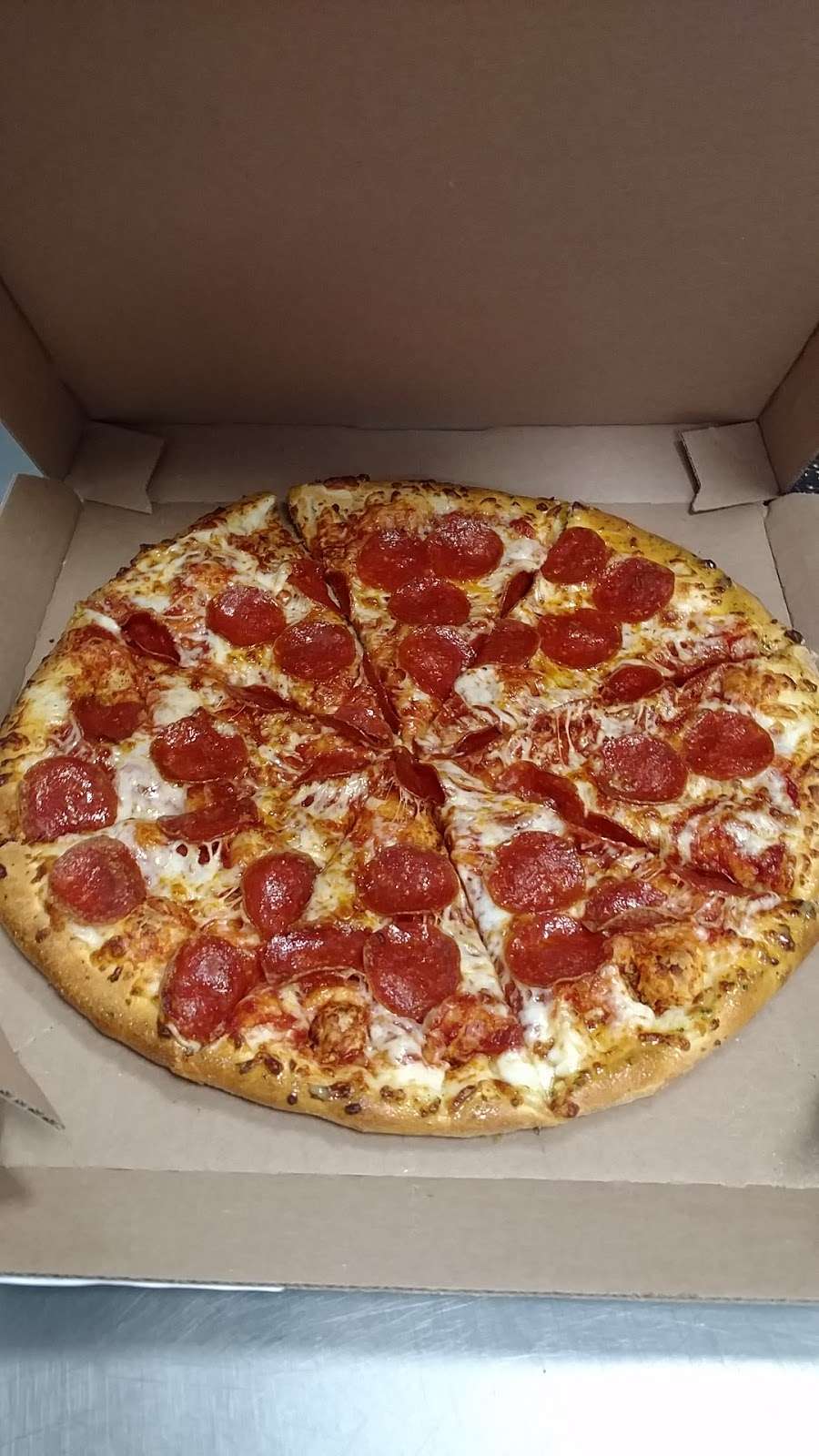 Dominos Pizza | 2620 S Walnut St, Bloomington, IN 47401, USA | Phone: (812) 335-7777