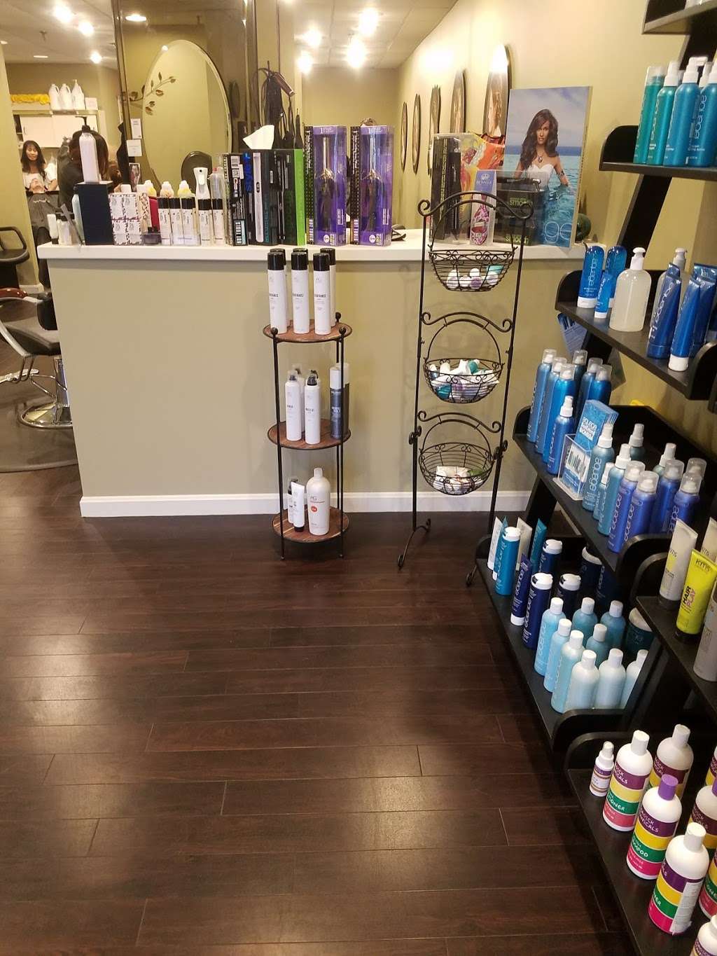 InStyle Hair Designs, Inc. | 175 Littleton Rd, Westford, MA 01886, USA | Phone: (978) 692-7851