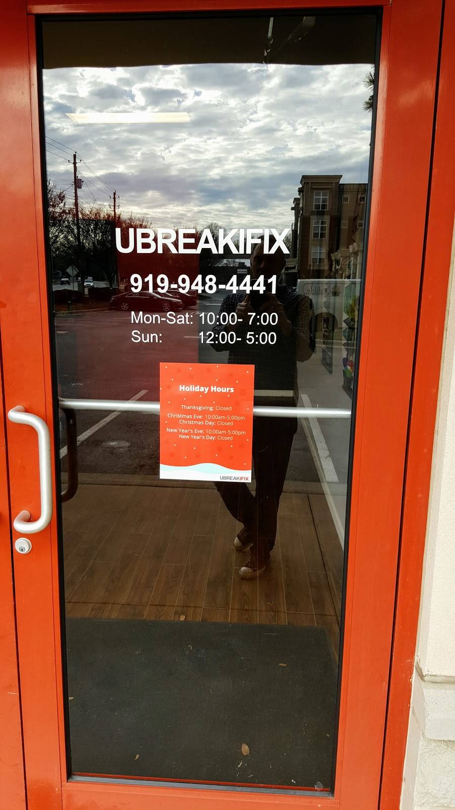 uBreakiFix in Raleigh | 1028 Oberlin Rd Suite 246, Raleigh, NC 27608, USA | Phone: (919) 948-4441