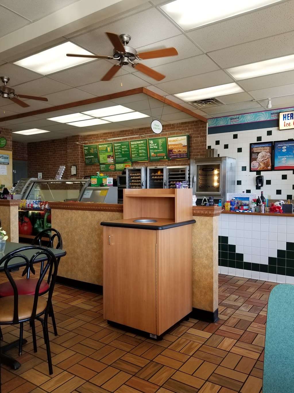 Subway Restaurants | 1665 State Hill Rd second floor food court, Berkshire Mall, Wyomissing, PA 19610, USA | Phone: (610) 478-0100