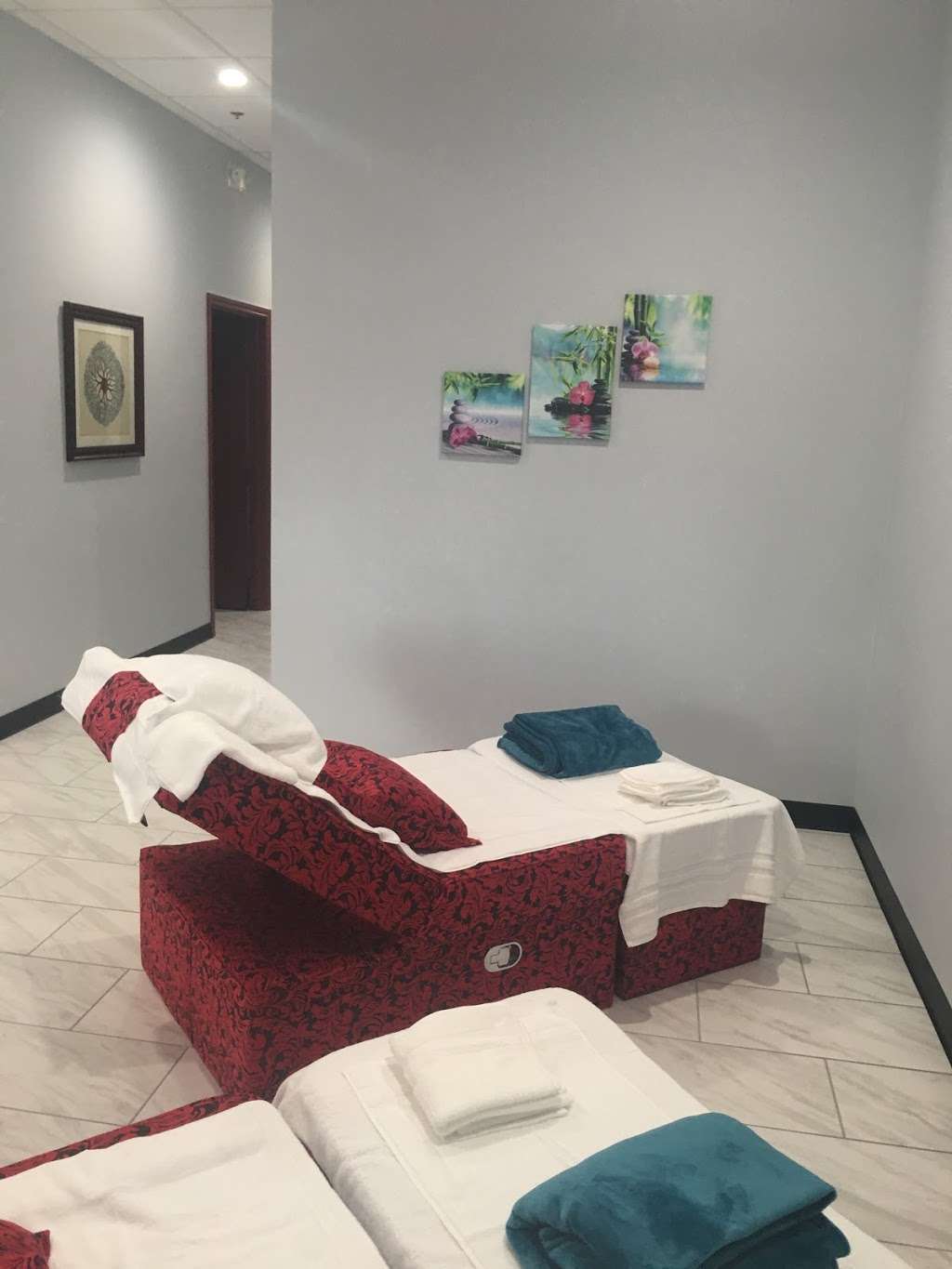 Rose 10 Foot Spa | 25830 Westheimer Pkwy Ste 650, Katy, TX 77494, USA | Phone: (832) 437-3340