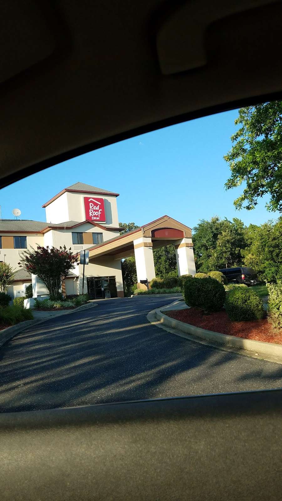 Red Roof Inn & Suites California, MD - NAVAIR | 23428 Three Notch Rd, California, MD 20619, USA | Phone: (301) 737-2444