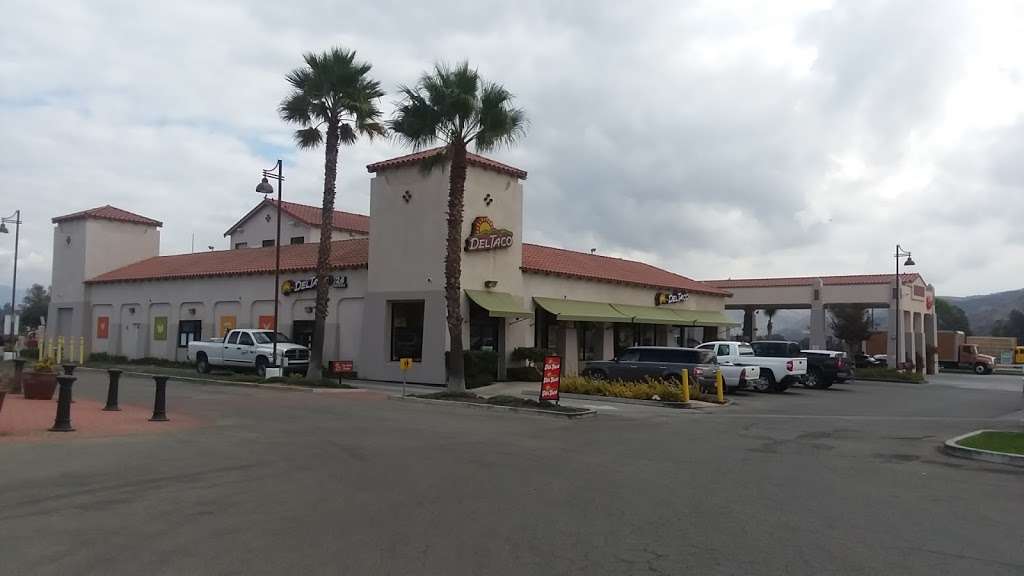 Del Taco | 55 E Hallock Dr, Santa Paula, CA 93060, USA | Phone: (805) 525-4444