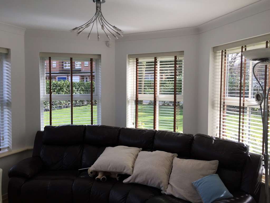 Blinds Fitted 4u | 5 Southwood Gardens, Esher KT10 0DF, UK | Phone: 020 7411 9831