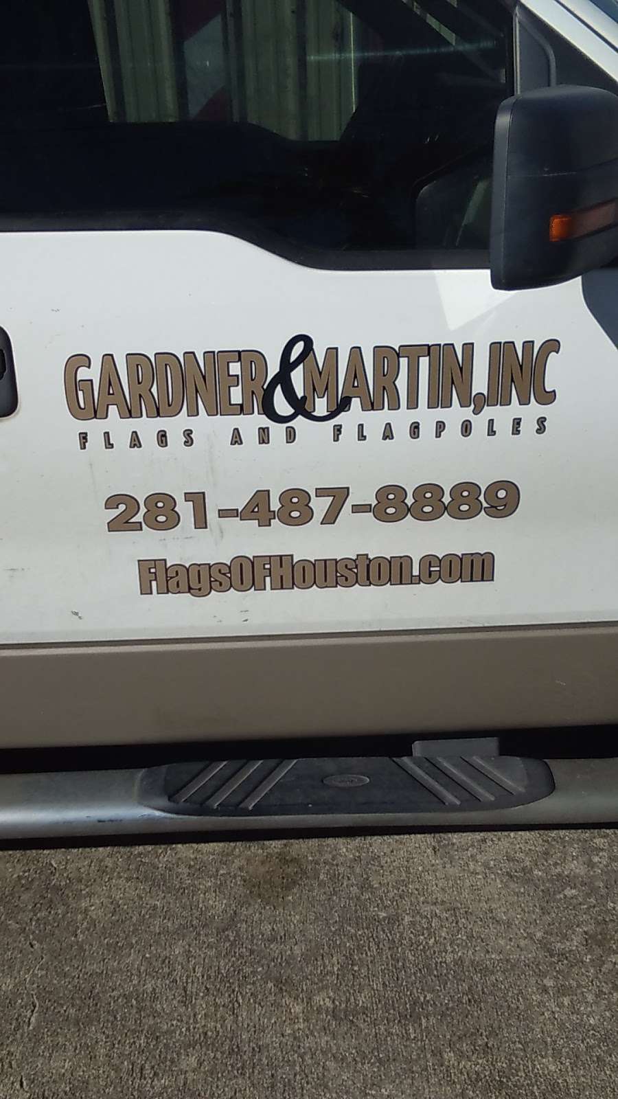 Gardner and Martin - Flags, Flagpoles, Signs, Banners | 2900 East Sam Houston Pkwy S, Pasadena, TX 77503, USA | Phone: (281) 487-8889