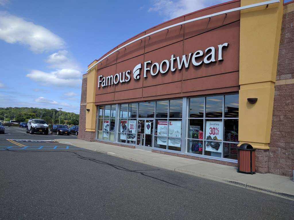 Famous Footwear | 128 Bailey Farm Rd, Monroe, NY 10950, USA | Phone: (845) 783-6355