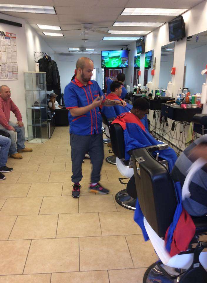 D ELEGANT BARBER SHOP | 306 N Main St, Freeport, NY 11520 | Phone: (516) 442-2404