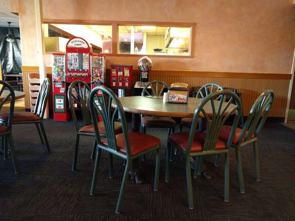 Round Table Clubhouse | 140 Browns Valley Pkwy, Vacaville, CA 95688, USA | Phone: (707) 451-7224