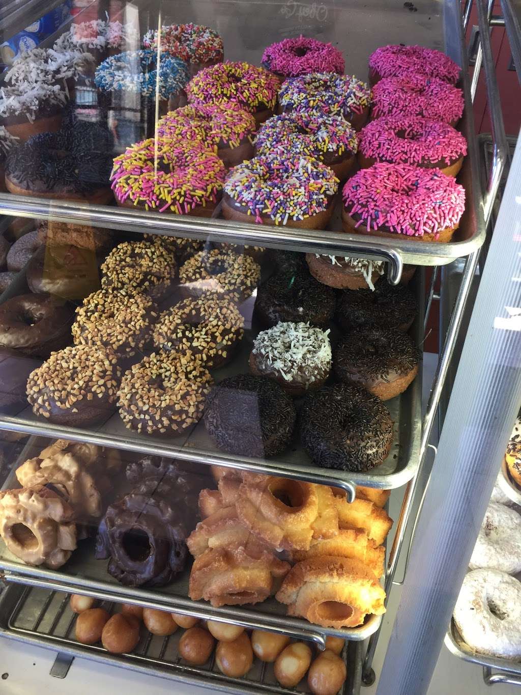 Superstar Doughnut | 16120 Valley Blvd #7, Fontana, CA 92335, USA | Phone: (909) 822-8258