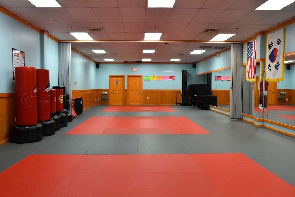 Life Champ Martial Arts - Lorton / Fairfax Station | 8900 Village Shops Dr, Fairfax Station, VA 22039 | Phone: (703) 690-5425