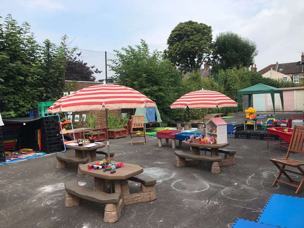 Burnt Ash Pre - School | Burnt Ash Methodist Church, Burnt Ash Hill, London SE12 0QD, UK | Phone: 020 8857 9910