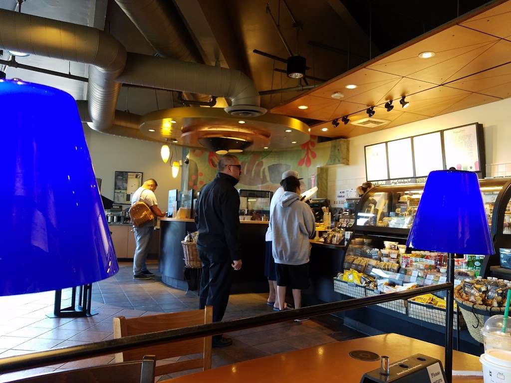 Starbucks | 7611 Beach Blvd, Buena Park, CA 90620, USA | Phone: (714) 228-5955