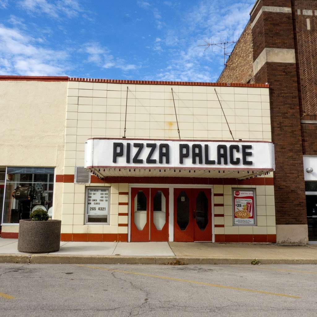 Pizza Palace | 132 N Central St, Gilman, IL 60938, USA | Phone: (815) 265-4321