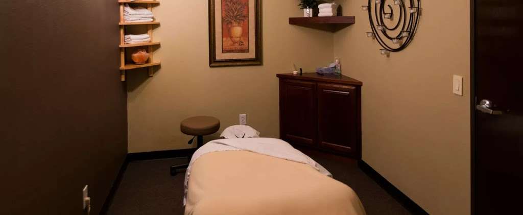 Oak Haven Massage | 15502 Huebner Rd Suite 108, San Antonio, TX 78248, USA | Phone: (210) 492-0440