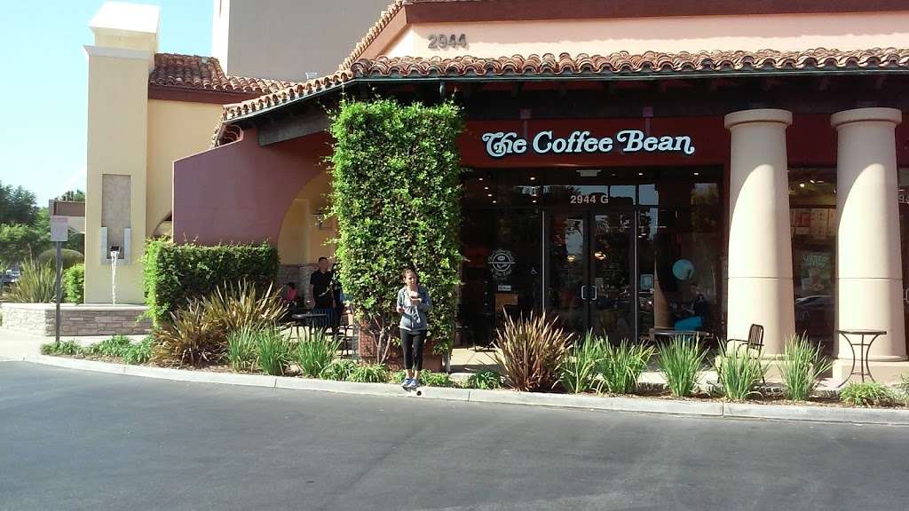 The Coffee Bean & Tea Leaf | 2944 -G Tapo Canyon Rd, Simi Valley, CA 93065 | Phone: (805) 582-0566