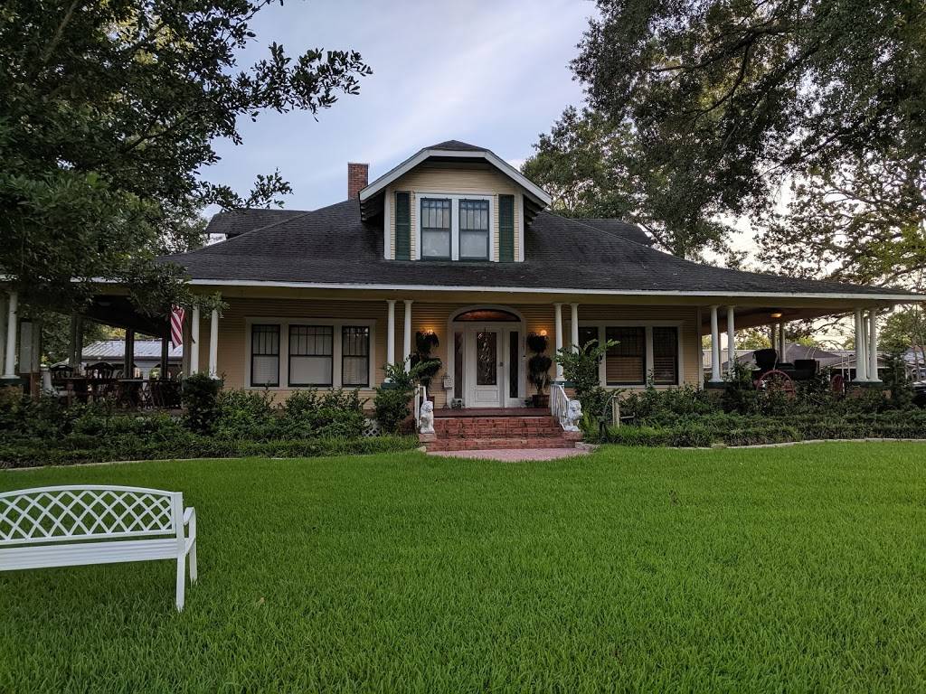 Gibbs Street Manor | 525 Gibbs St, New Waverly, TX 77358, USA | Phone: (832) 437-7784