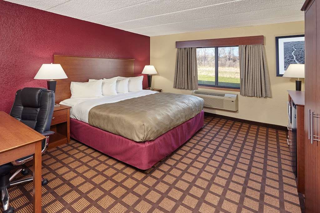 AmericInn by Wyndham, Burlington | 2709 Browns Lake Dr, Burlington, WI 53105, USA | Phone: (262) 534-2125