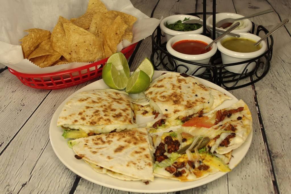Taqueria San Luis | 1901 8th Ave, Fort Worth, TX 76110, USA | Phone: (817) 924-7261