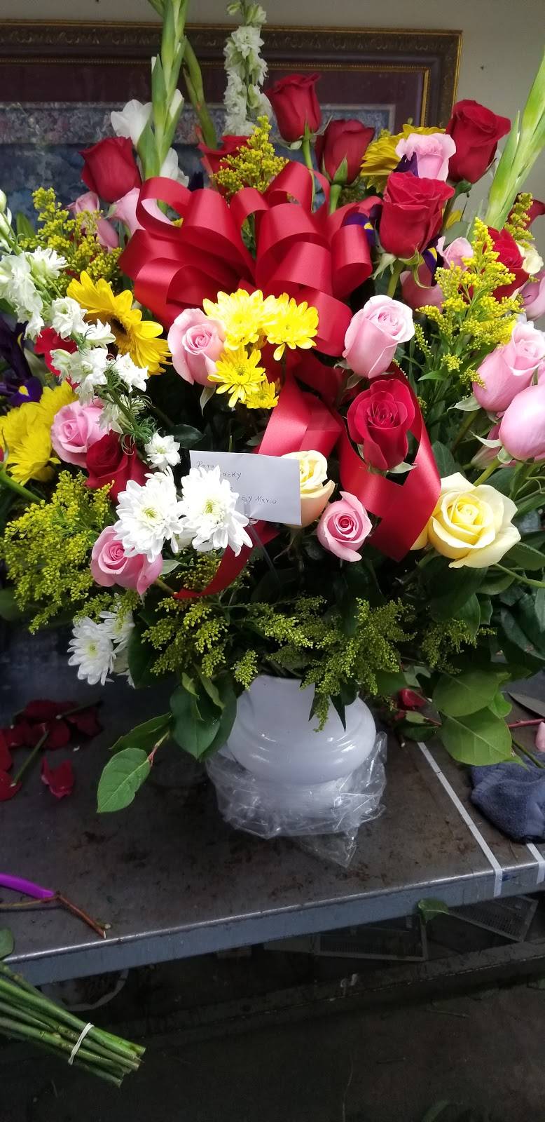 Lucky Flowers | 113 N Magnolia Ave, Anaheim, CA 92801, USA | Phone: (714) 828-1771