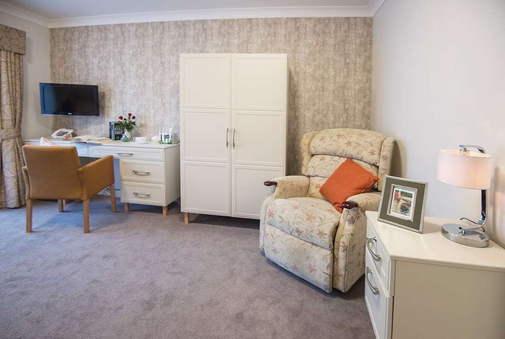 The Arkley Care Home - Bupa | 140 Barnet Rd, Barnet EN5 3LJ, UK | Phone: 020 8449 5454