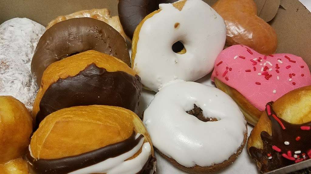 Suzy Jo Donuts | 205 W Germantown Pike, East Norriton, PA 19401, USA | Phone: (610) 270-2800